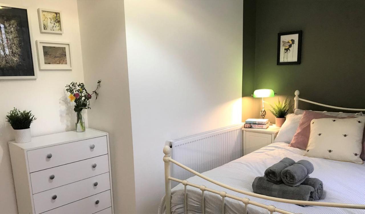 Stylish Modern 3-Bed House Nr Manchester City Ctr 화이트필드 외부 사진