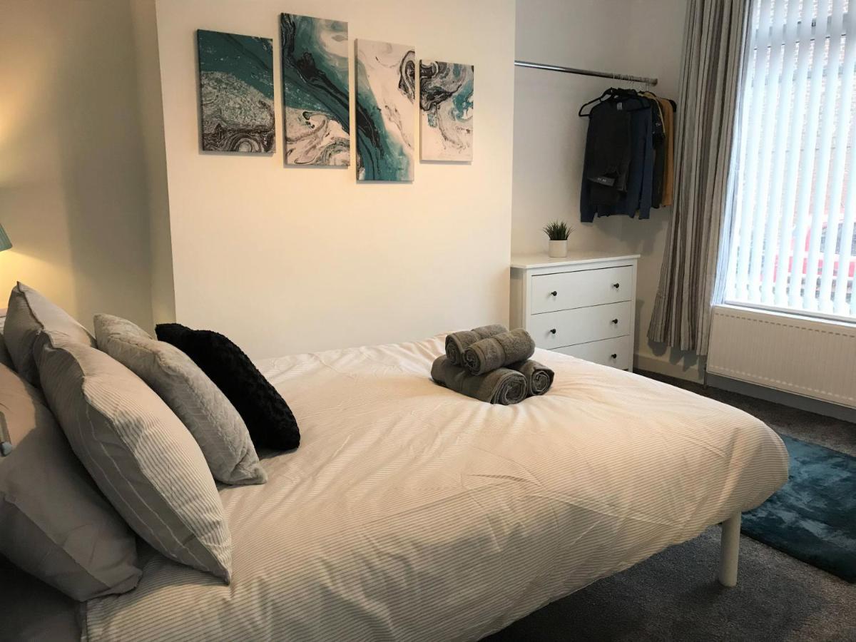 Stylish Modern 3-Bed House Nr Manchester City Ctr 화이트필드 외부 사진