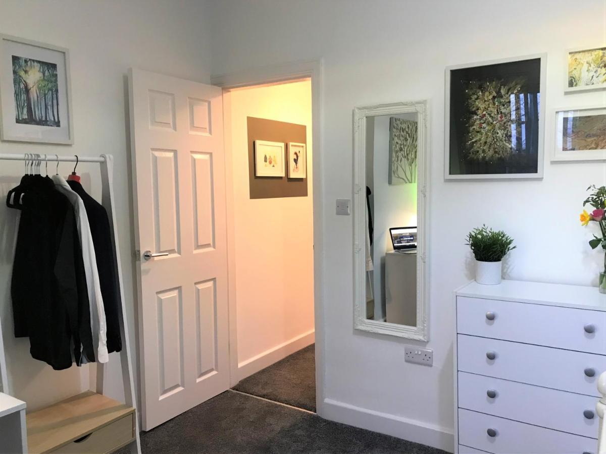 Stylish Modern 3-Bed House Nr Manchester City Ctr 화이트필드 외부 사진