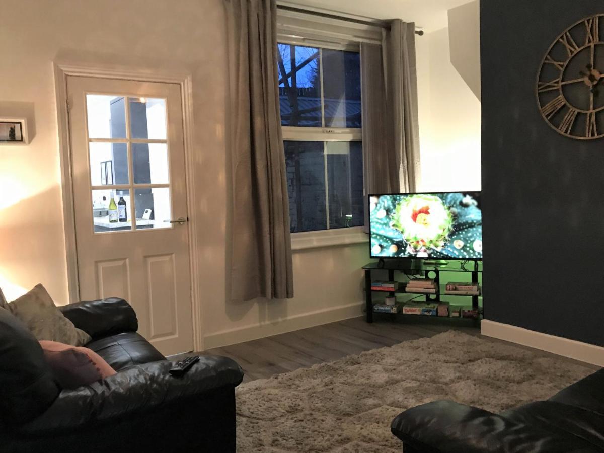 Stylish Modern 3-Bed House Nr Manchester City Ctr 화이트필드 외부 사진