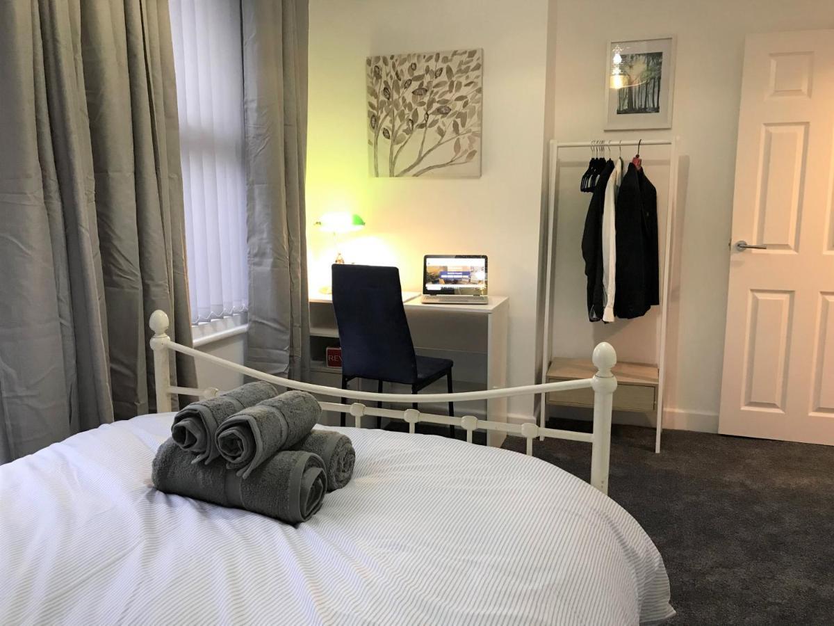 Stylish Modern 3-Bed House Nr Manchester City Ctr 화이트필드 외부 사진
