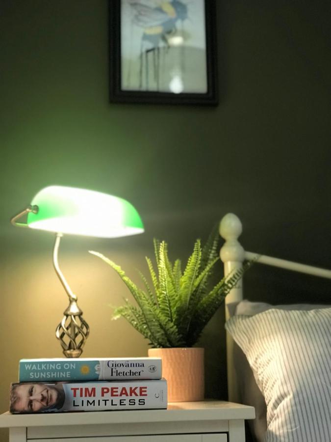 Stylish Modern 3-Bed House Nr Manchester City Ctr 화이트필드 외부 사진