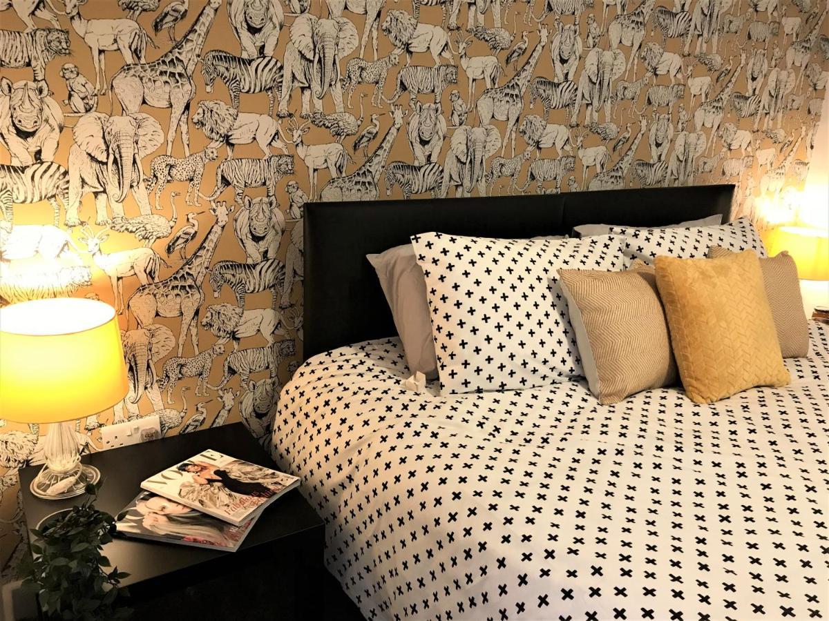 Stylish Modern 3-Bed House Nr Manchester City Ctr 화이트필드 외부 사진